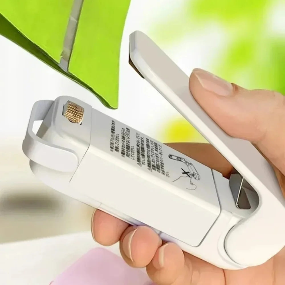 Snack Sealer Snack Bag Clip kitchen Food Sealing Machine Small Household Snacks Moisture-Proof Food Sealing Artifact Easy To 