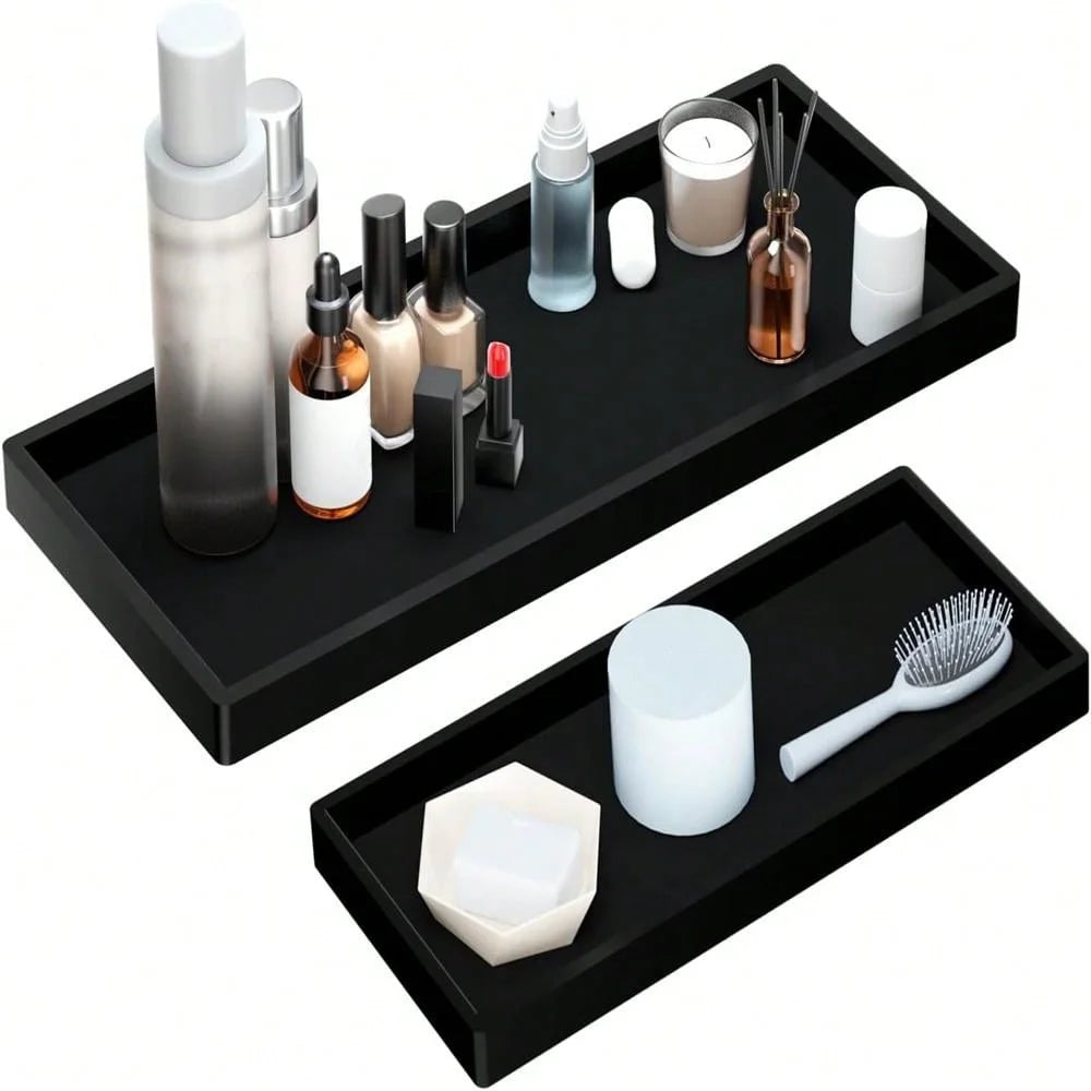 Detail view of the soft silicone jewelry tray.