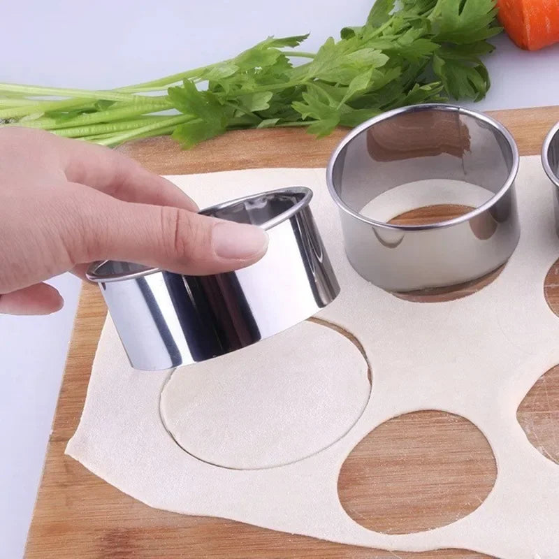 Stainless Steel Round Biscuit & Cookie Cutter Set — 3/5PCS