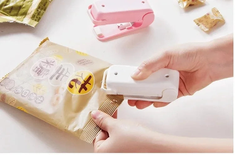Snack Sealer Snack Bag Clip kitchen Food Sealing Machine Small Household Snacks Moisture-Proof Food Sealing Artifact Easy To 
