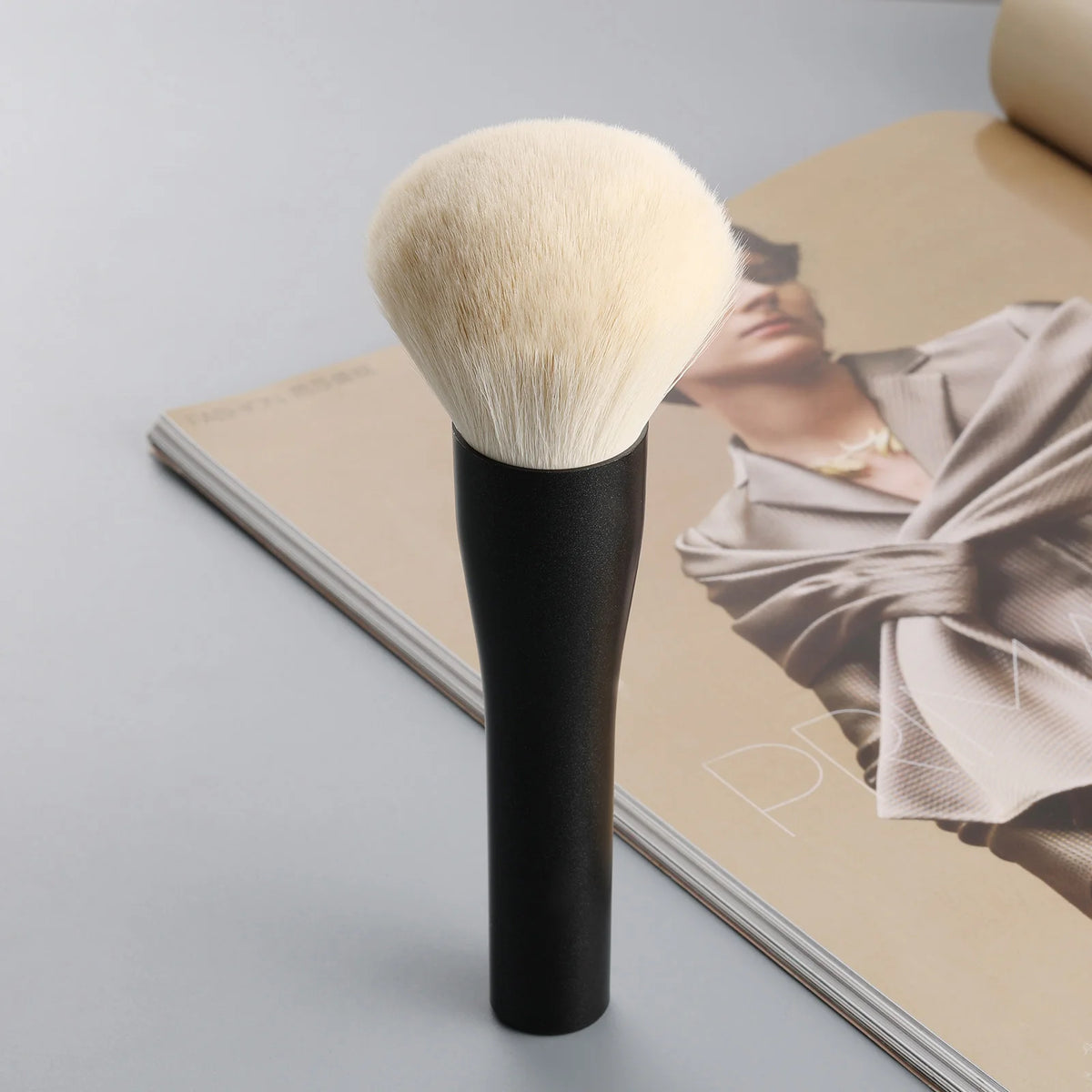 Large Powder Makeup Brush – Professional