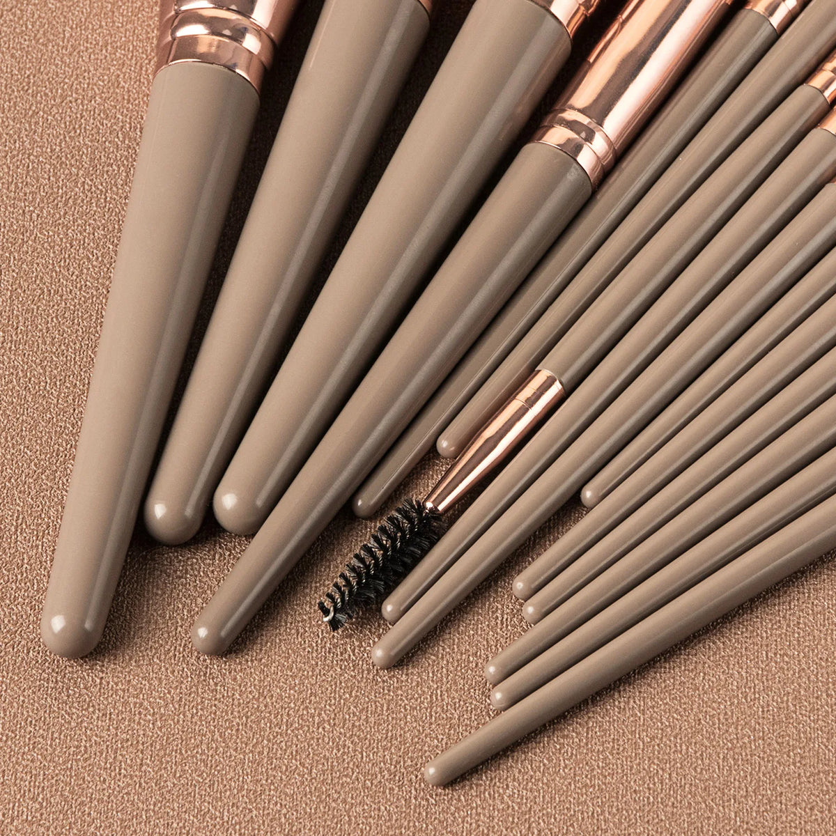 Complete Face & Eye Makeup Brush Set – Professional Full Coverage Kit