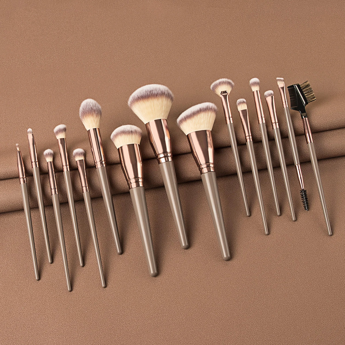 Complete Face & Eye Makeup Brush Set – Professional Full Coverage Kit