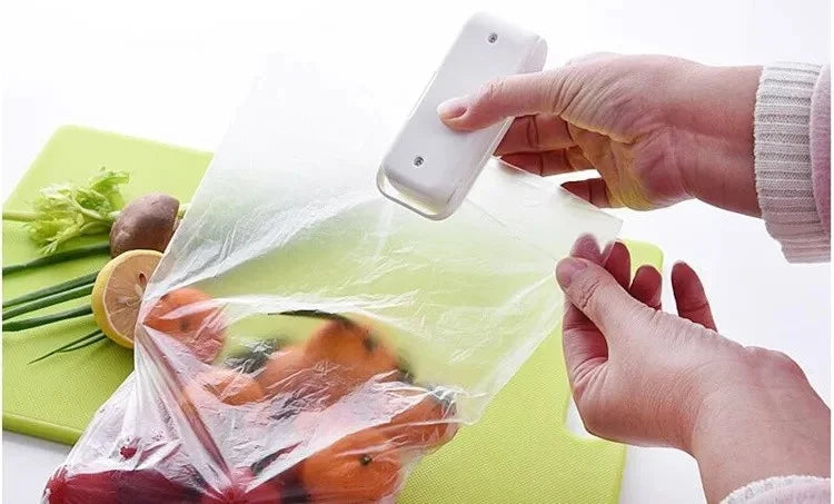 Snack Sealer Snack Bag Clip kitchen Food Sealing Machine Small Household Snacks Moisture-Proof Food Sealing Artifact Easy To 