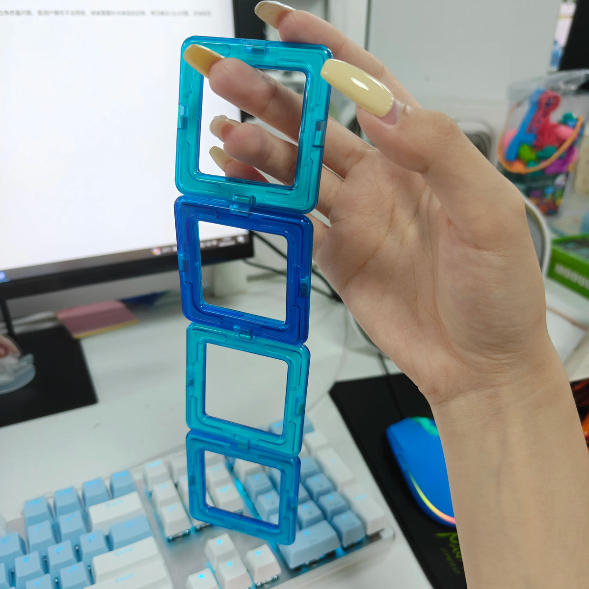 Magnetic Building Blocks – Medium STEM