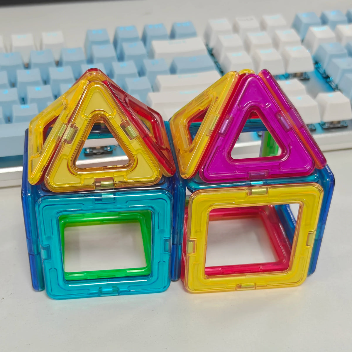 Magnetic Building Blocks – Medium STEM