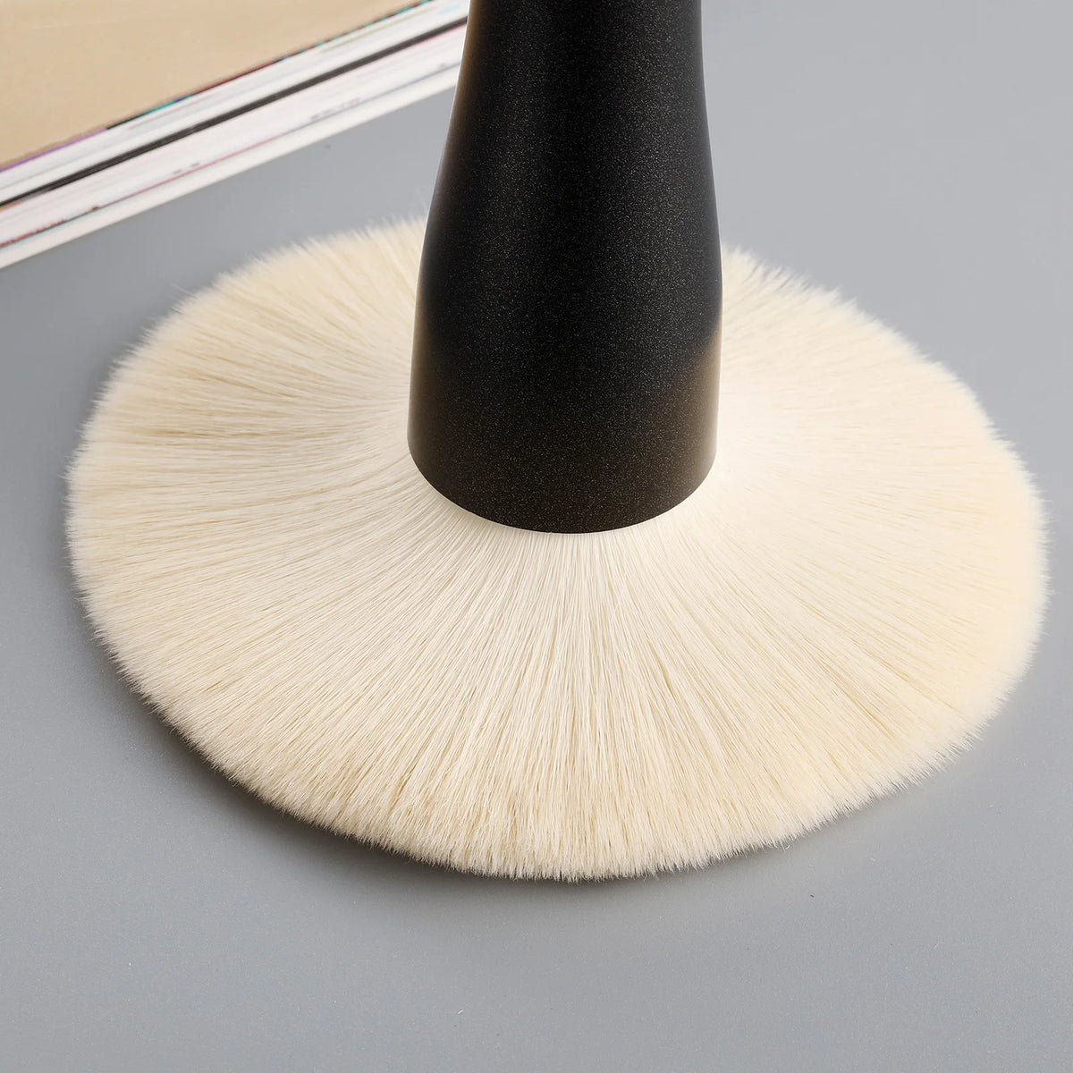 Large Powder Makeup Brush – Professional